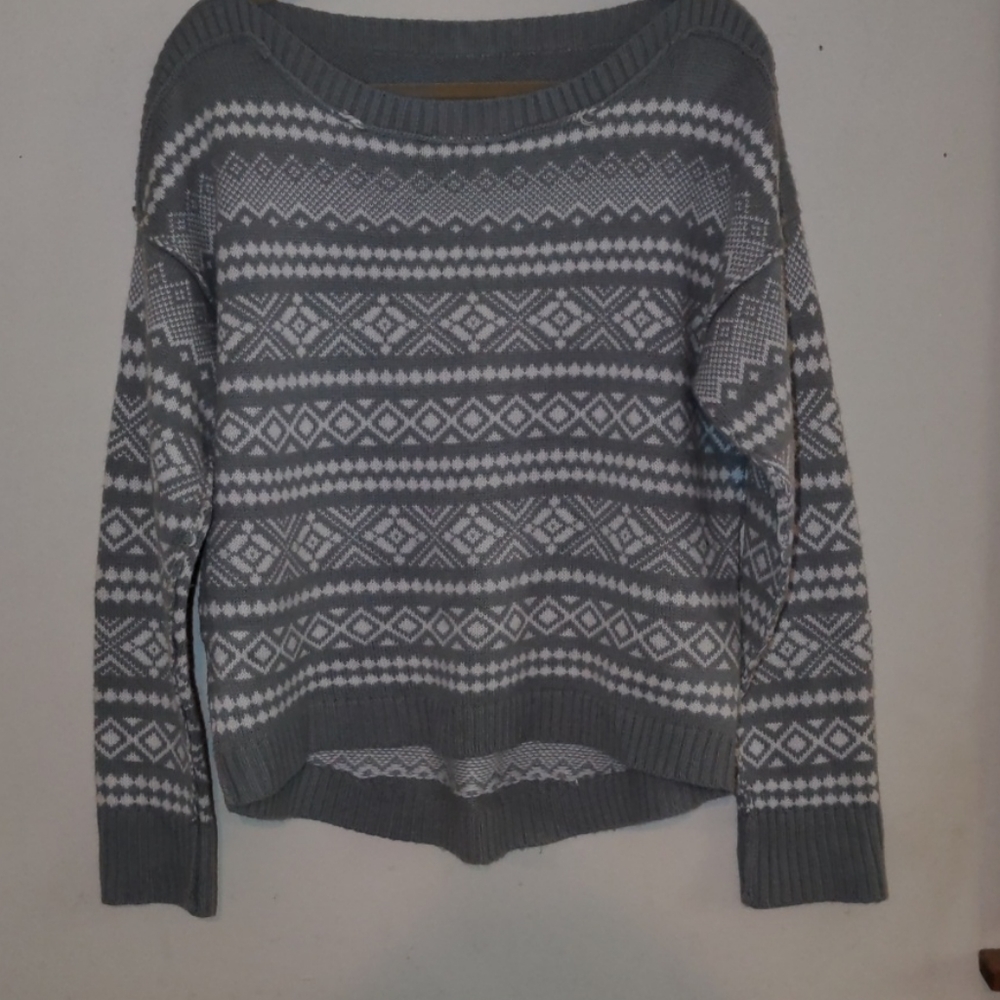 Gray sweater